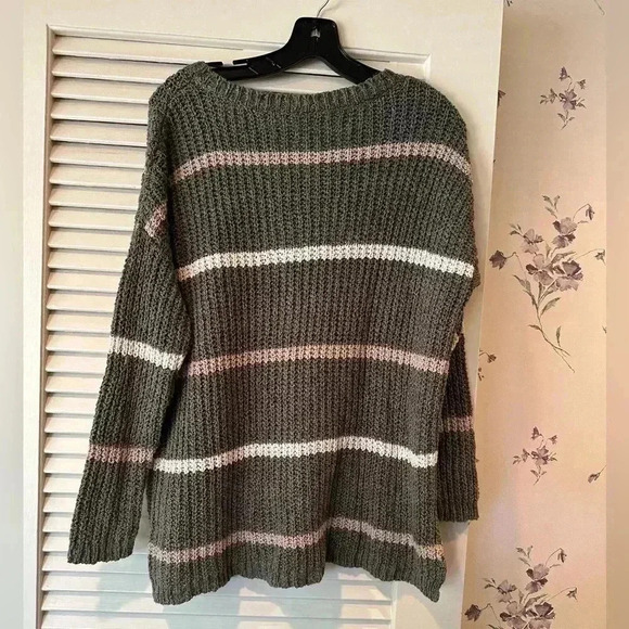 Free People Oversized Greenwich Village Sweater in Green in Size XS - Picture 2 of 6